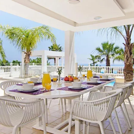 Villa Paask3 *